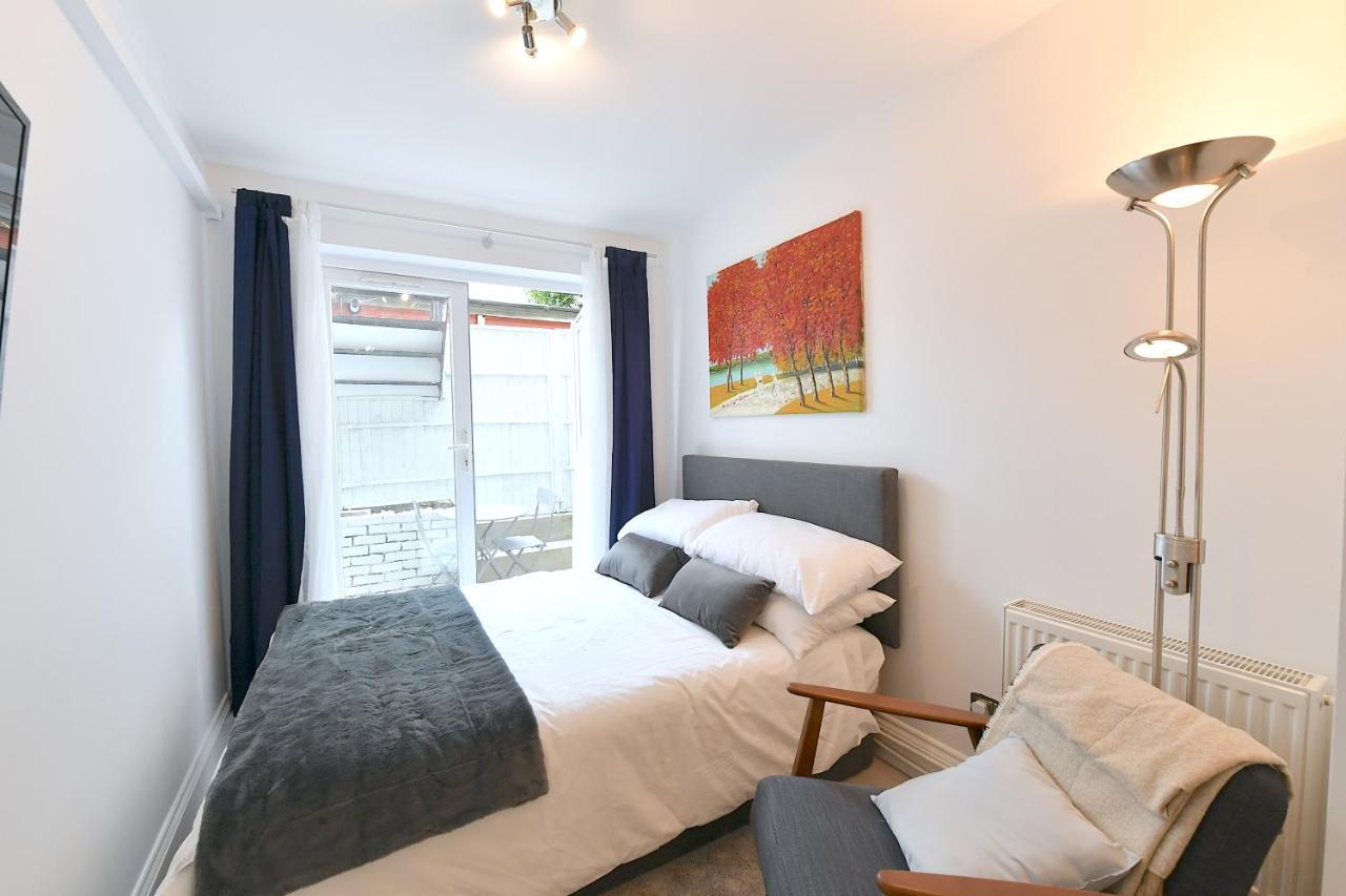 Stylish Studios By Luxestays Shepherds Bush 런던 외부 사진