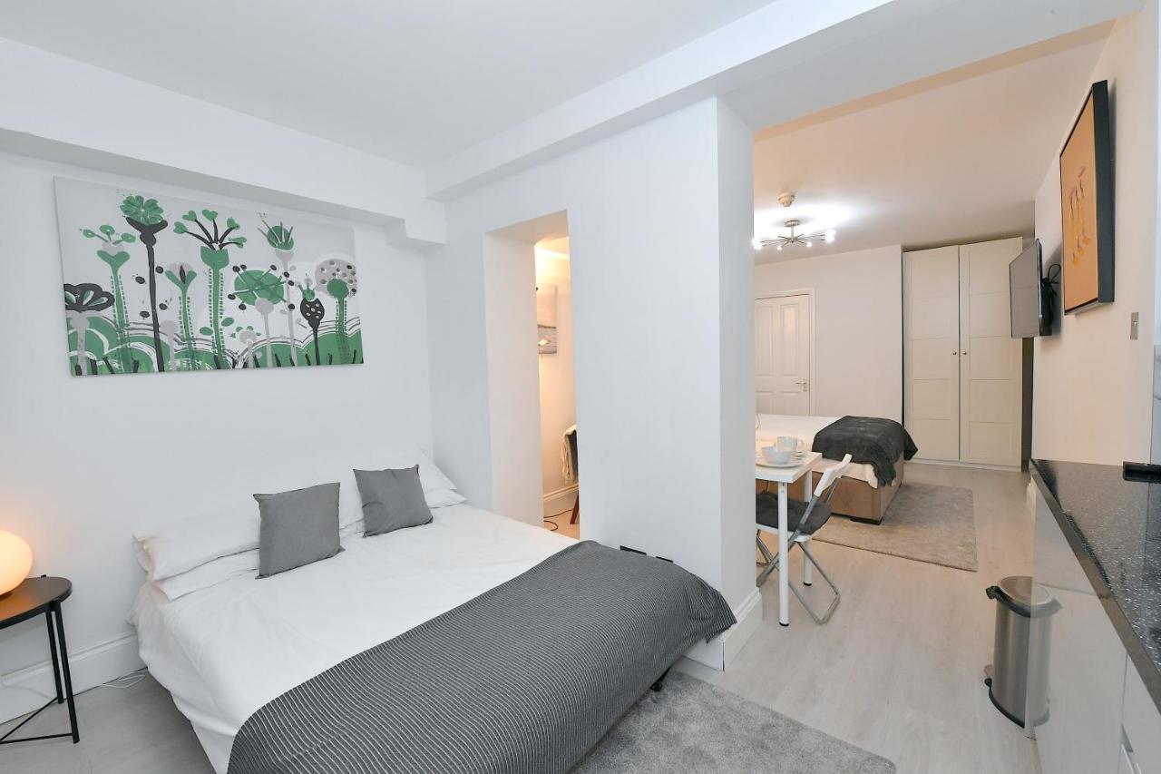 London Studios Very Close To Central Line Underground Shepherds Bush And Westfield Newly Refurbished 외부 사진