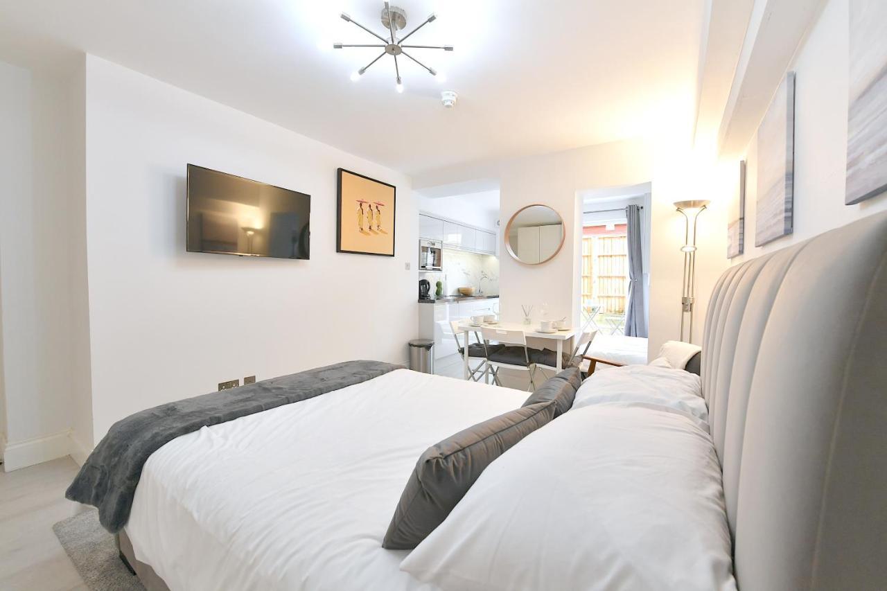 Stylish Studios By Luxestays Shepherds Bush 런던 외부 사진