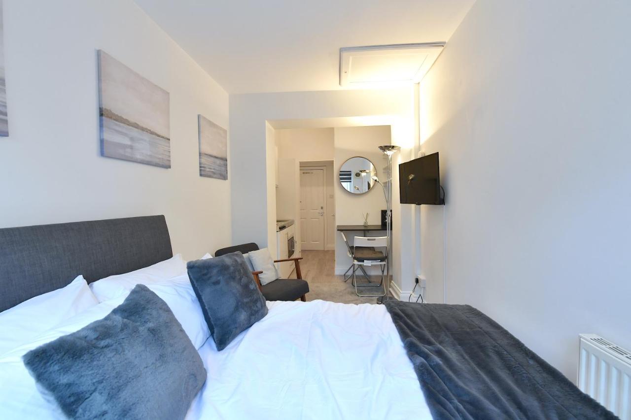 London Studios Very Close To Central Line Underground Shepherds Bush And Westfield Newly Refurbished 외부 사진