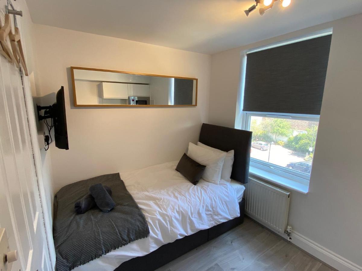 Stylish Studios By Luxestays Shepherds Bush 런던 외부 사진